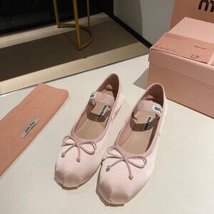 Miu Miu White Ballet Flats with Bow